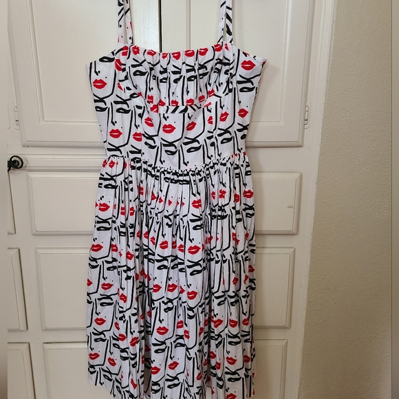 Bernie Dexter beauty mark Paris dress NWOT - Picture 2 of 4